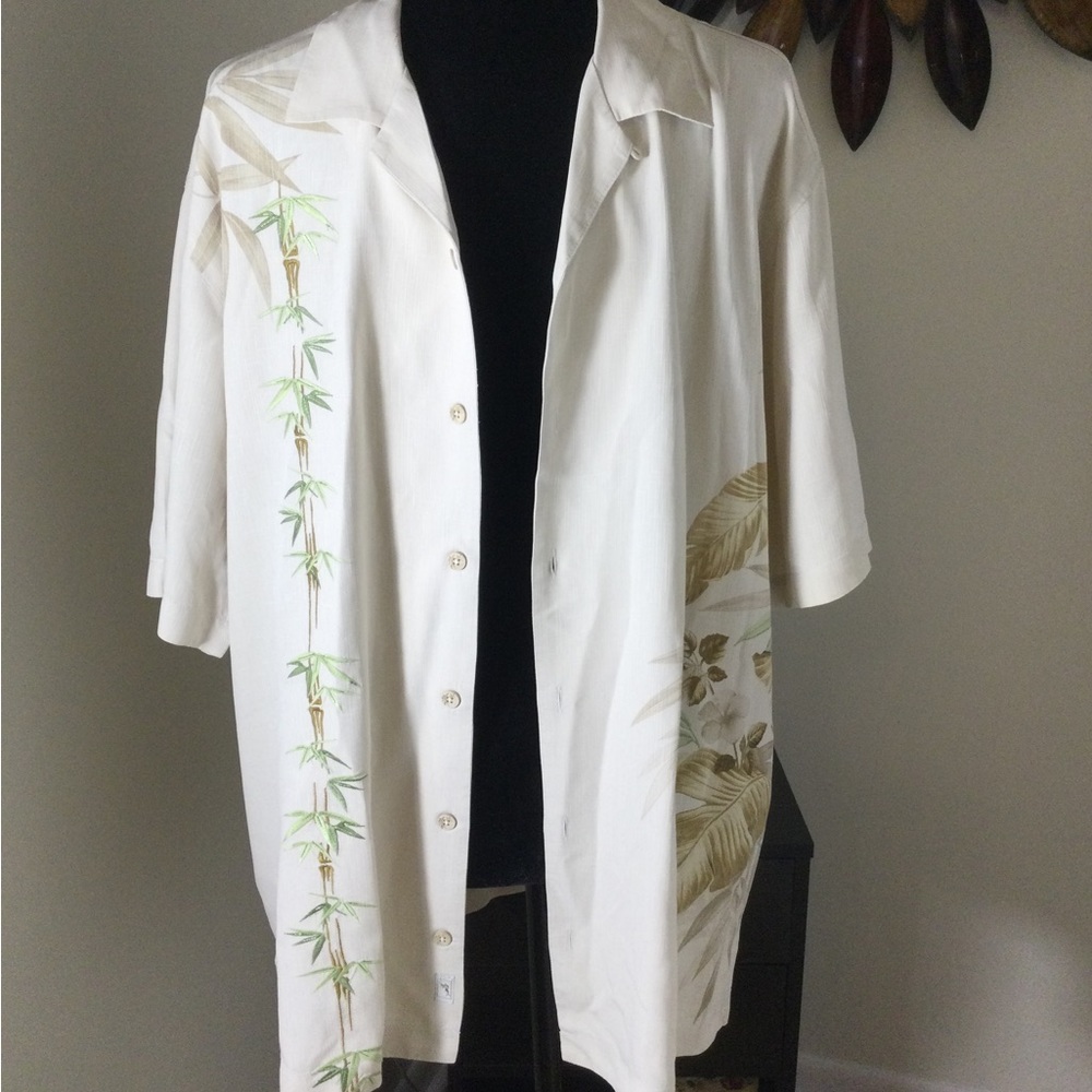 Tommy Bahama Silk Mens button down  Size L
